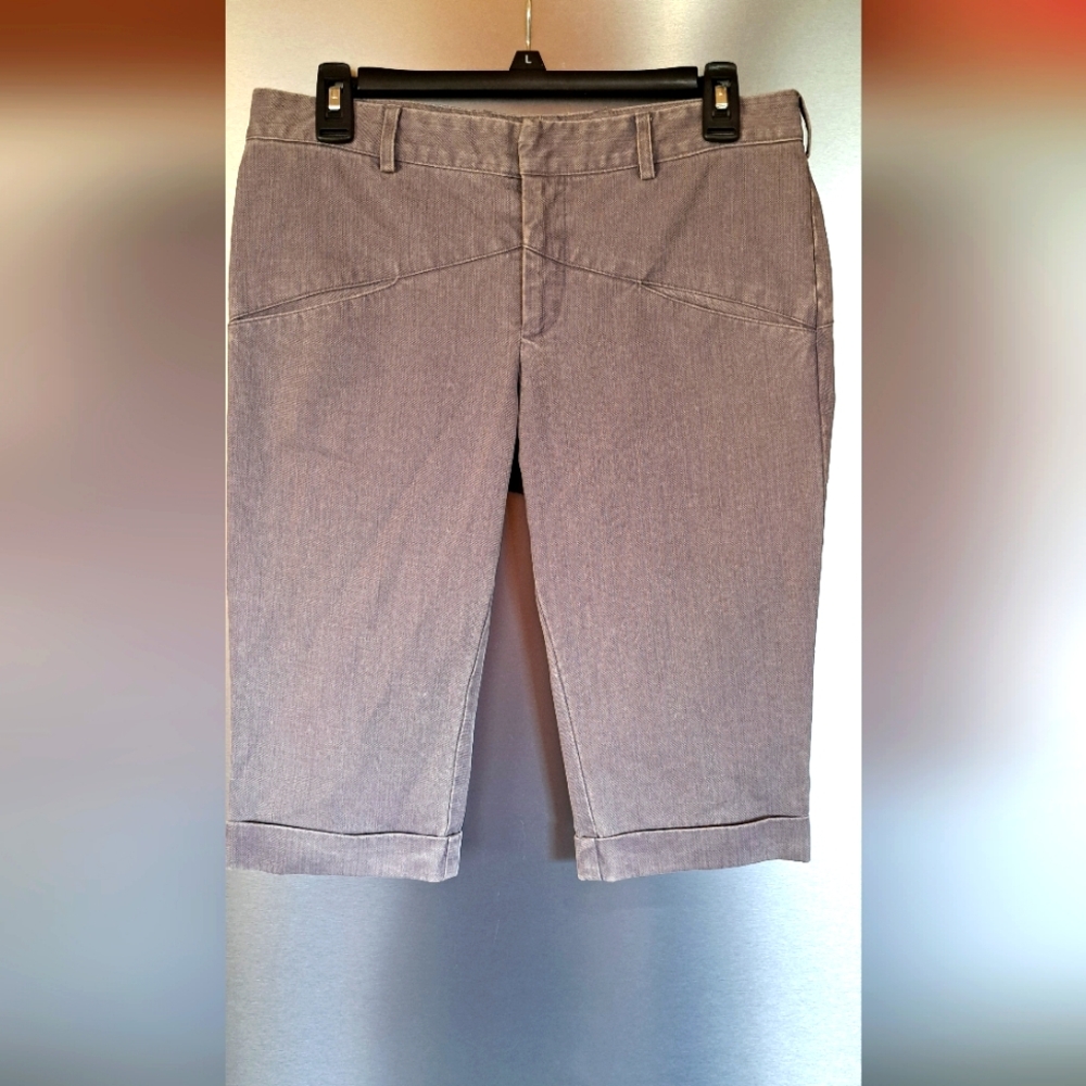 Ladies Jill Stuart Made In USA Bermuda Shorts/Capris Grey Denim  Size 27